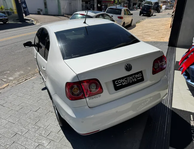 Imagem exterior do veículo Polo Sedan 2012 1.6 Mi 8V Flex 4P Manual