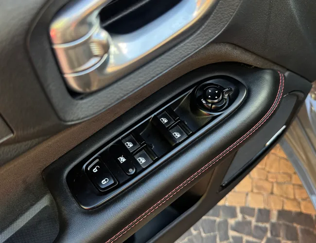 Imagem 7 – Rampage 2024 2.0 Hurricane 4 Turbo Gasolina R/T 4X4 Automático