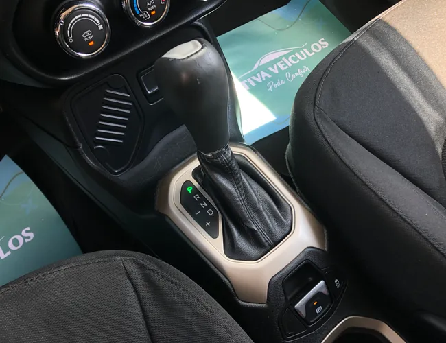 Imagem 14 – Renegade 2016 1.8 16V Flex Sport 4P Automático