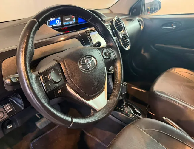 Imagem 11 – Etios 2018 1.5 Platinum Sedan 16V Flex 4P Automático