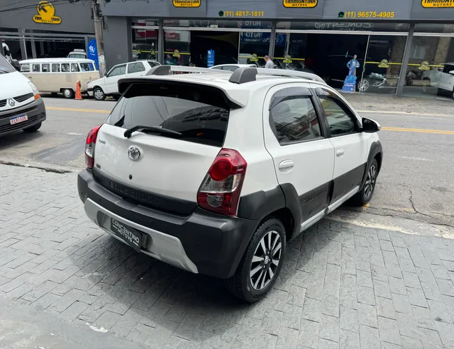 Imagem exterior do veículo Etios Cross 2018 1.5 16V Flex 4P Automático