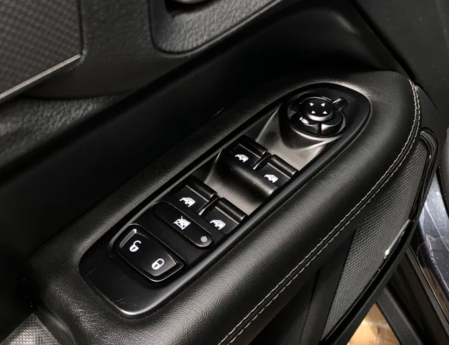 Imagem 8 – Rampage 2024 2.0 Hurricane 4 Turbo Gasolina Rebel 4X4 Automático