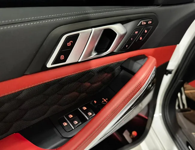 Imagem 26 – X6 2025 4.4 V8 Biturbo Gasolina M Competition Automático