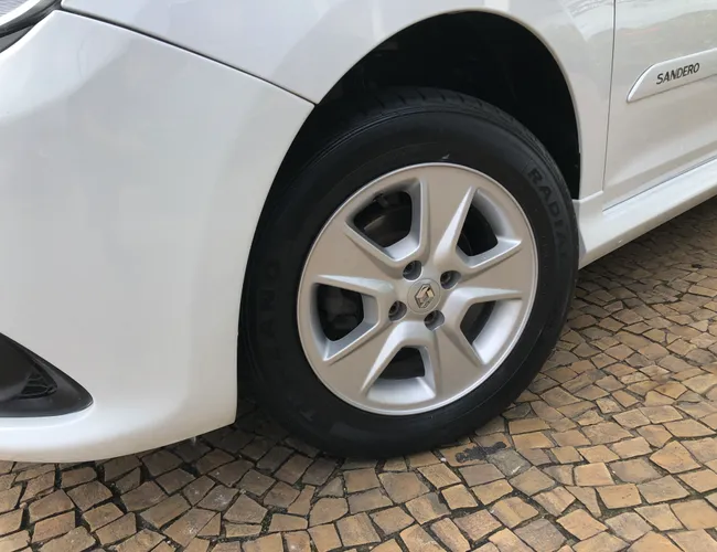 Imagem 5 – Sandero 2016 1.0 EXPRESSION 16V FLEX 4P MANUAL