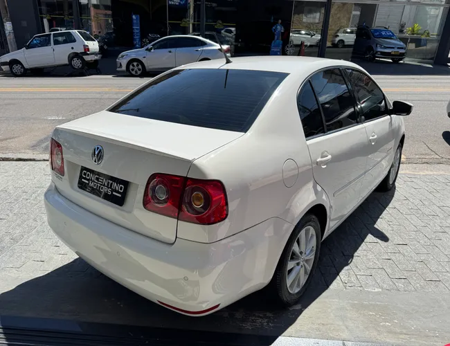 Imagem exterior do veículo Polo Sedan 2012 1.6 Mi 8V Flex 4P Manual