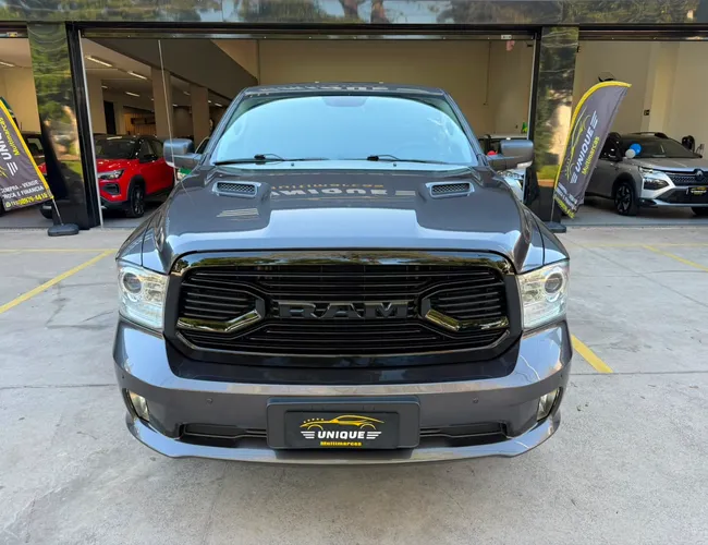 Imagem 4 – Classic 2022 5.7 V8 Gasolina Laramie Night Edition Cd 4X4 Automático