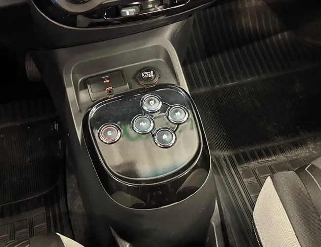 Imagem 9 – Uno 2016 1.4 Evo Sporting 8V Flex 4P Automatizado