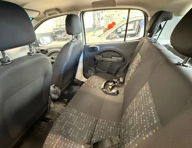 Imagem 9 – Uno 2016 1.0 Evo Vivace 8V Flex 4P Manual