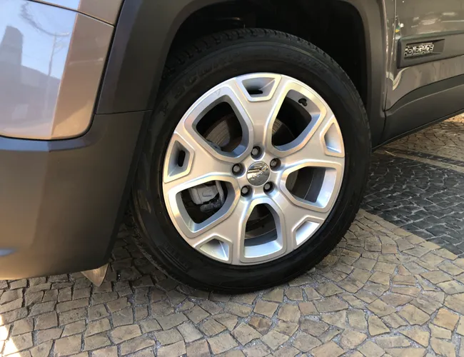 Imagem 5 – Renegade 2017 1.8 16V Flex Limited 4P Automático