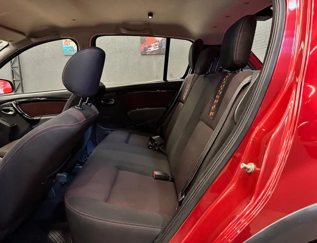 Imagem 11 – Sandero 2014 1.6 STEPWAY 8V FLEX 4P MANUAL