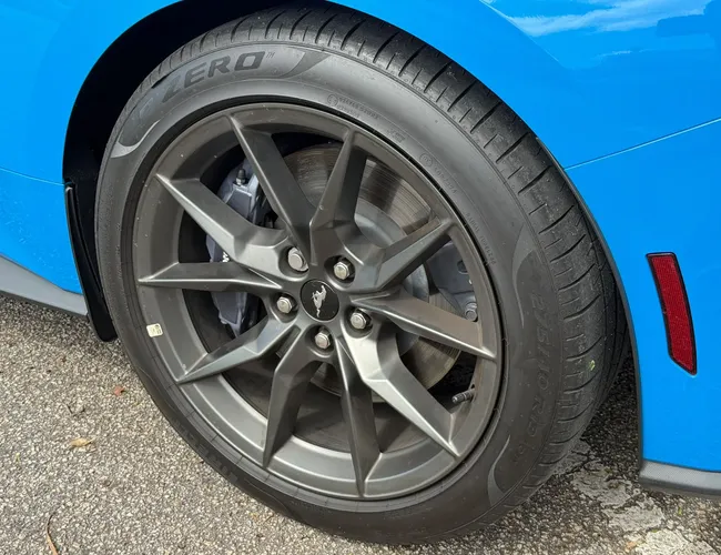 Imagem 16 – Mustang 2025 5.0 V8 Gasolina Dark Horse Selectshift