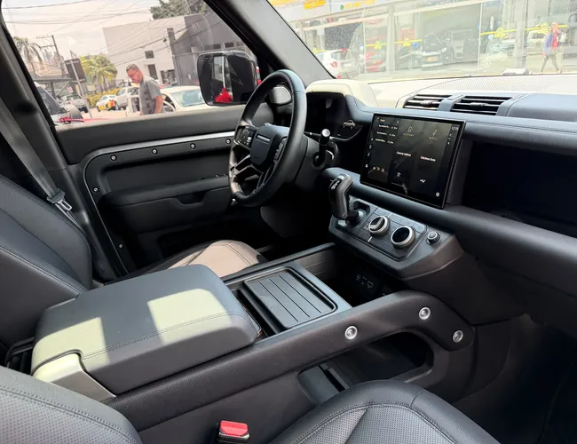 Imagem 11 – Defender 2024 3.0 D300 Turbo Diesel Mhev 130 Outbound Awd Automático