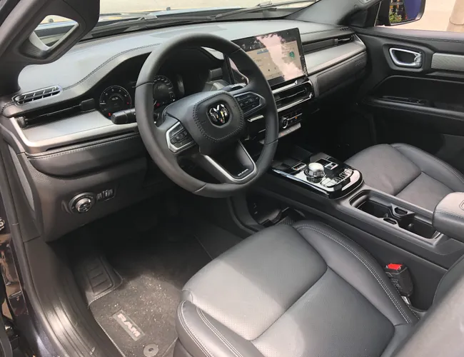 Imagem 6 – Rampage 2024 2.0 Hurricane 4 Turbo Gasolina Rebel 4X4 Automático