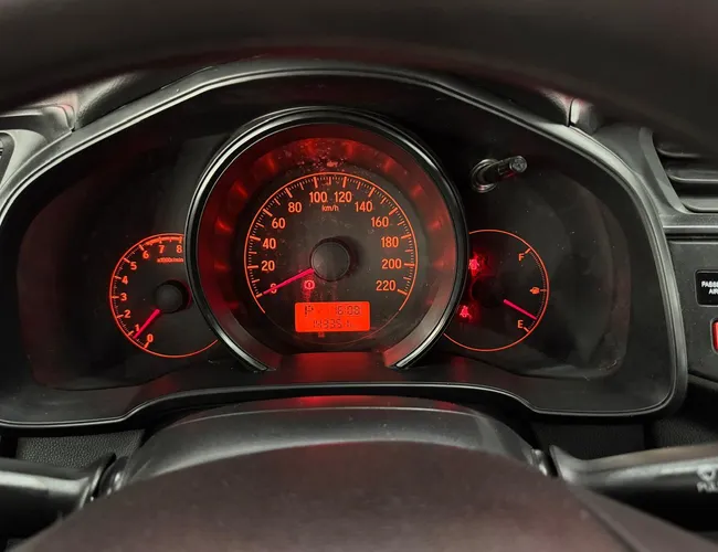 Imagem 5 – Fit 2015 1.5 Lx 16V Flex 4P Automático