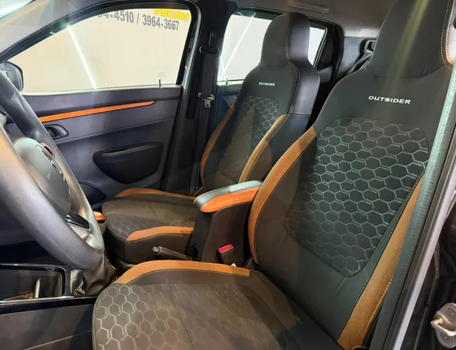 Imagem 9 – Kwid 2022 1.0 12V Sce Flex Outsider Manual