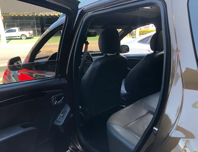 Imagem 9 – Duster 2016 2.0 Dynamique 4X2 16V Flex 4P Automático