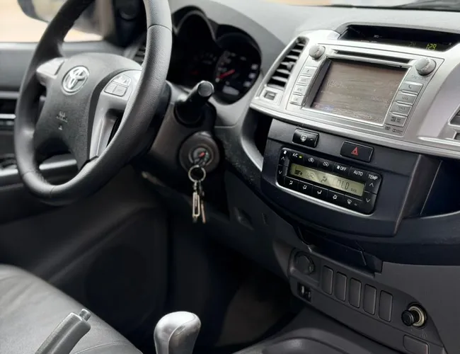 Imagem 18 – Hilux 2015 2.7 Srv 4X2 Cd 16V Flex 4P Automático