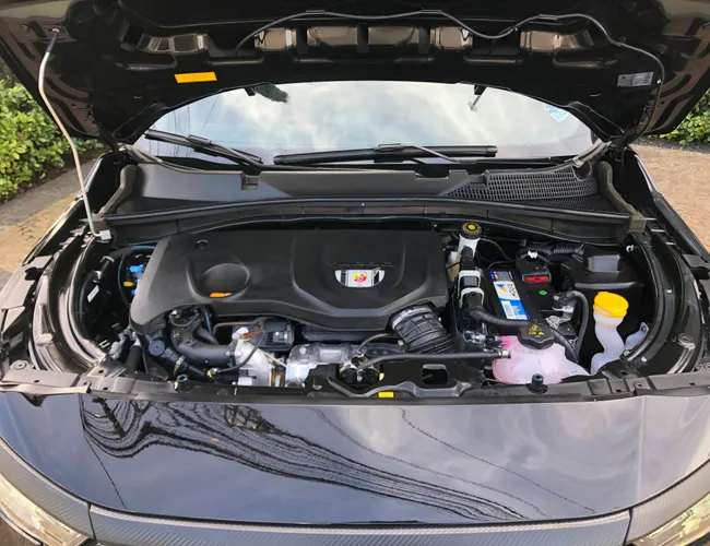 Imagem 18 – Fastback 2026 1.3 Turbo 270 Flex Abarth At6