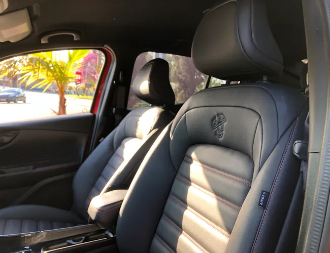 Imagem 7 – Fastback 2025 1.3 Turbo 270 Flex Abarth At6