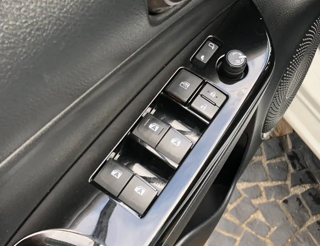 Imagem 8 – Yaris 2023 1.5 16V Flex Sedan Xls Connect Multidrive