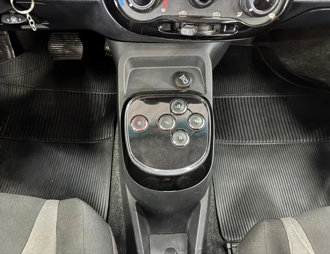 Imagem 10 – Uno 2015 1.4 Evo Way 8V Flex 4P Automatizado