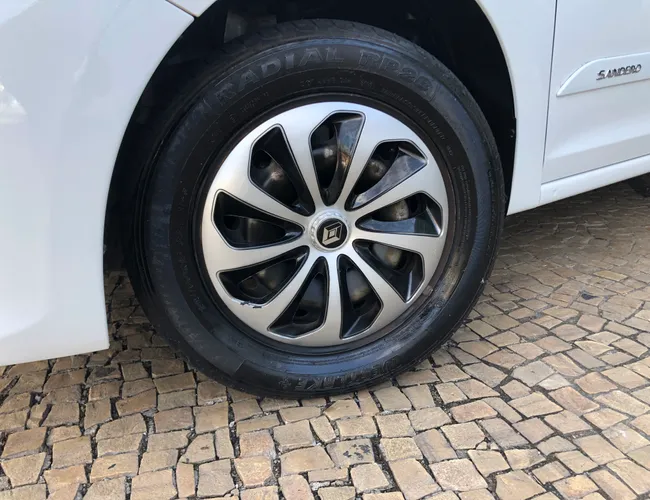 Imagem 5 – Sandero 2015 1.0 EXPRESSION 16V FLEX 4P MANUAL