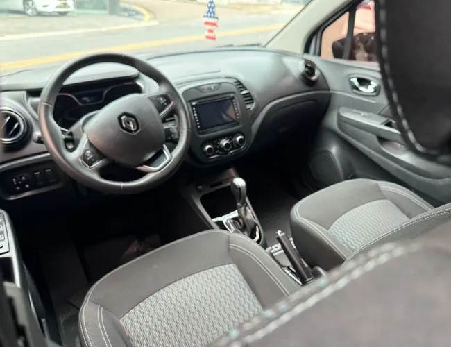 Imagem exterior do veículo Captur 2019 1.6 16V Sce Flex Life X-Tronic