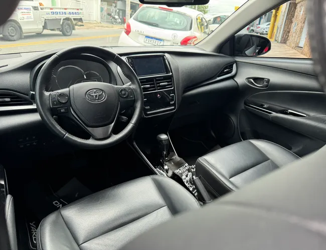 Imagem exterior do veículo Yaris 2023 1.5 16V Flex Sedan Xls Connect Multidrive