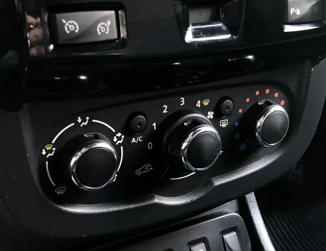 Imagem 11 – Duster 2016 2.0 Dynamique 4X2 16V Flex 4P Automático