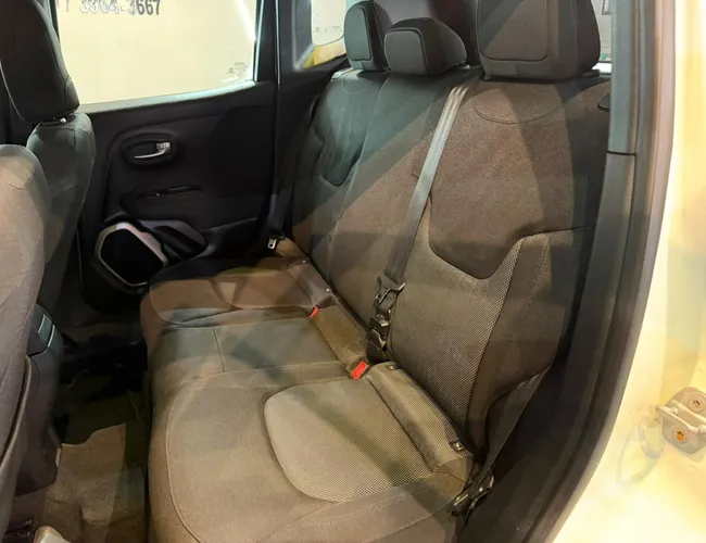 Imagem 10 – Renegade 2016 1.8 16V Flex Sport 4P Automático
