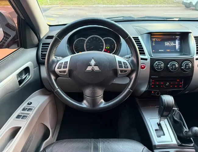 Imagem 13 – Pajero 2016 3.5 Hpe 4X4 7 Lugares V6 24V Flex 4P Automático