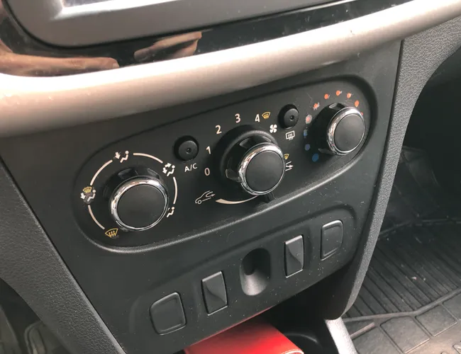 Imagem 12 – Sandero 2016 1.0 EXPRESSION 16V FLEX 4P MANUAL