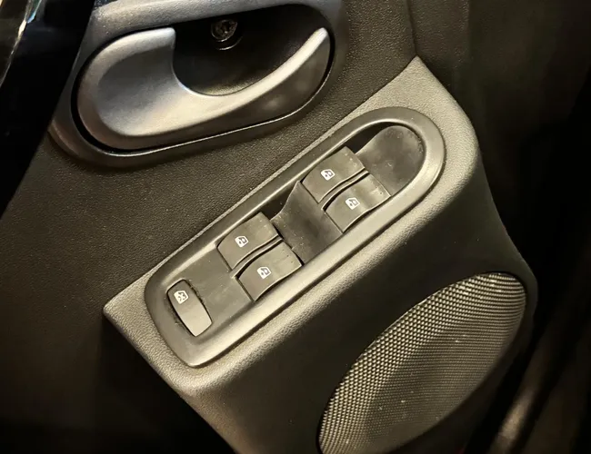 Imagem 8 – Sandero 2014 1.6 STEPWAY 8V FLEX 4P MANUAL