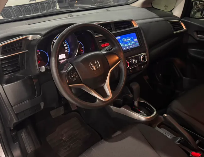Imagem 8 – Fit 2017 1.5 Lx 16V Flex 4P Automático