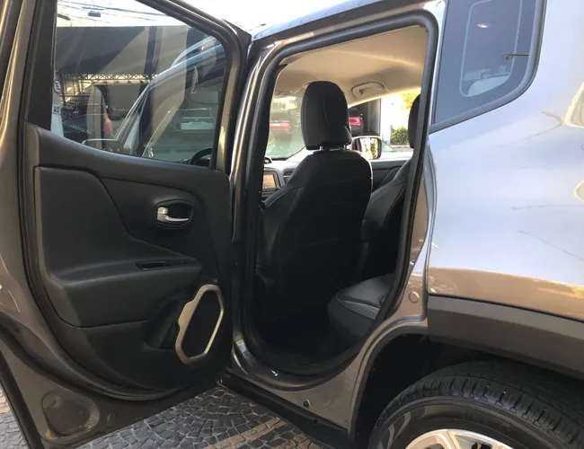Imagem 10 – Renegade 2017 1.8 16V Flex Limited 4P Automático