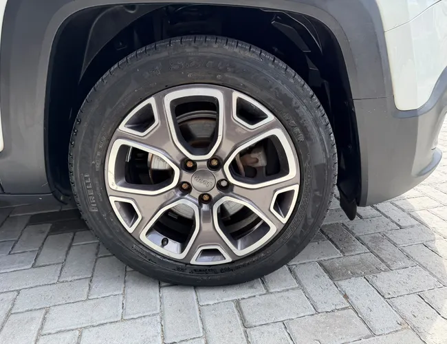 Imagem 8 – Renegade 2016 1.8 16V Flex Longitude 4P Automático