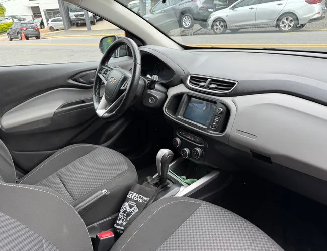 Imagem exterior do veículo Onix 2017 1.4 Mpfi Lt 8V Flex 4P Automático