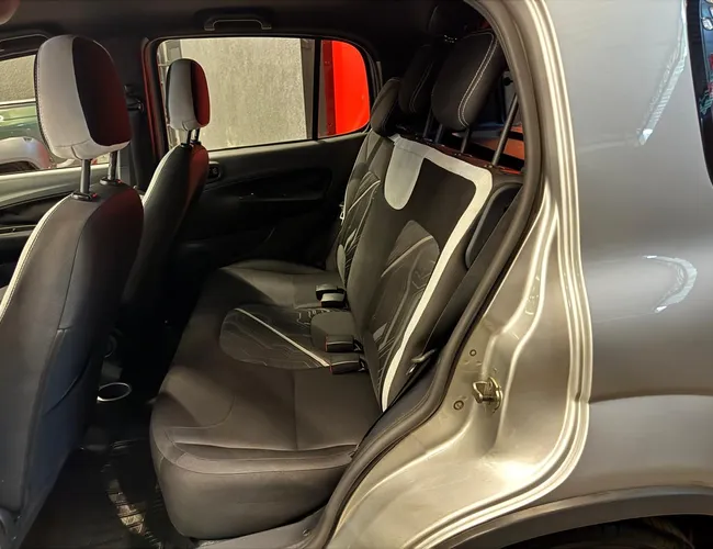 Imagem 11 – Uno 2016 1.4 Evo Sporting 8V Flex 4P Automatizado