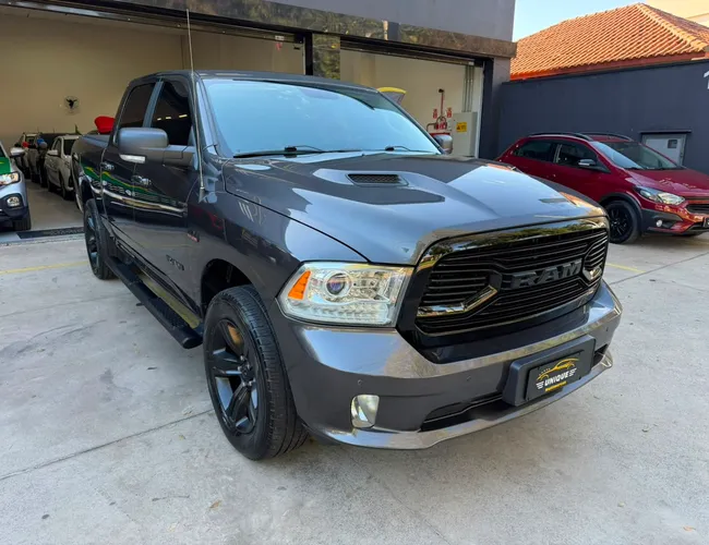 Imagem 5 – Classic 2022 5.7 V8 Gasolina Laramie Night Edition Cd 4X4 Automático