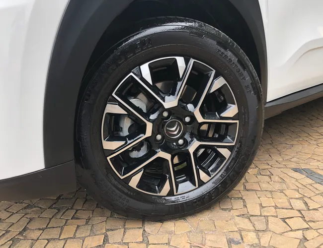 Imagem 5 – Basalt 2025 1.0 Turbo 200 Flex Shine Cvt