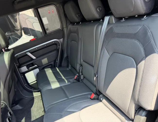 Imagem 7 – Defender 2024 3.0 D300 Turbo Diesel Mhev 130 Outbound Awd Automático