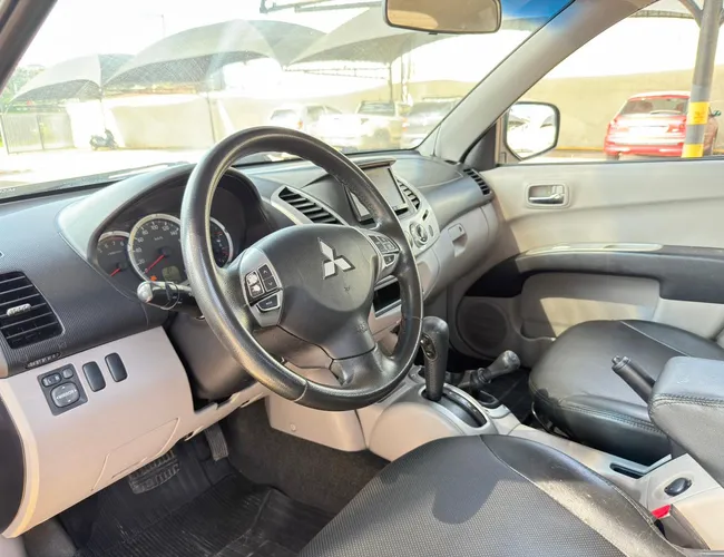 Imagem 12 – L200 Triton 2012 3.5 Hpe 4X4 Cd V6 24V Flex 4P Automático