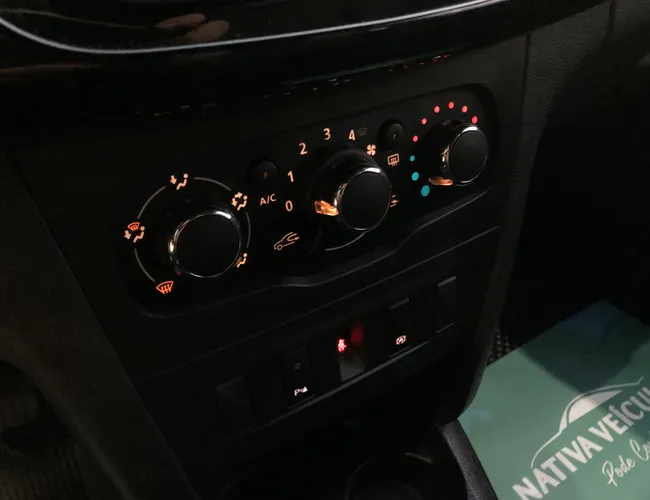 Imagem 10 – Stepway 2024 1.0 12V Sce Flex Zen Manual