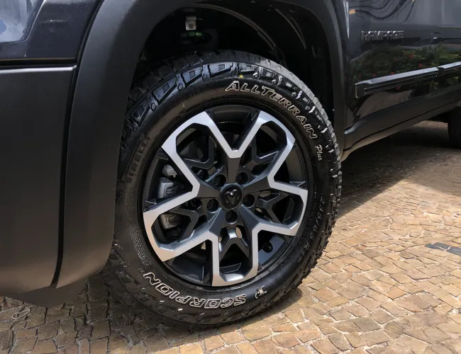 Imagem 5 – Rampage 2024 2.0 Hurricane 4 Turbo Gasolina Rebel 4X4 Automático