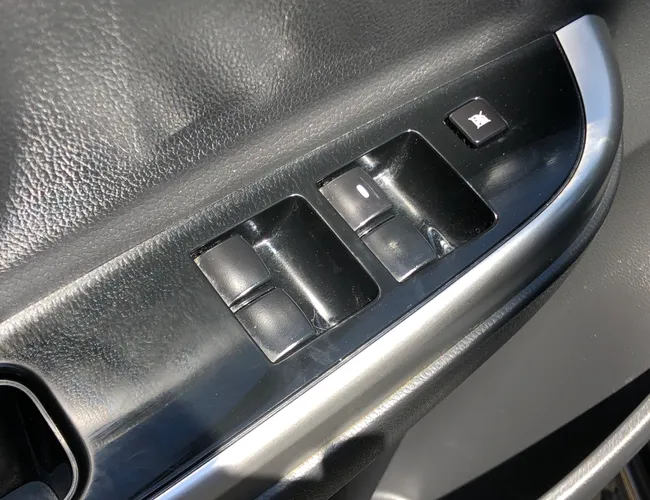 Imagem 9 – L200 Triton 2023 2.4 16V Turbo Diesel Sport Hpe-S Cd 4P 4X4 Automático