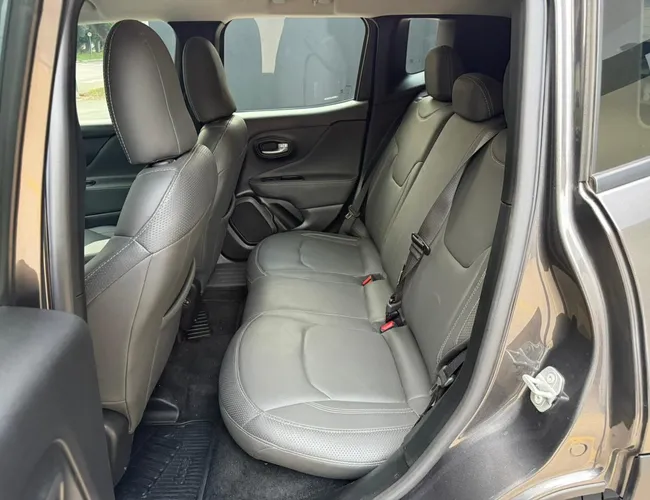 Imagem 10 – Renegade 2025 1.3 T270 Turbo Flex At6