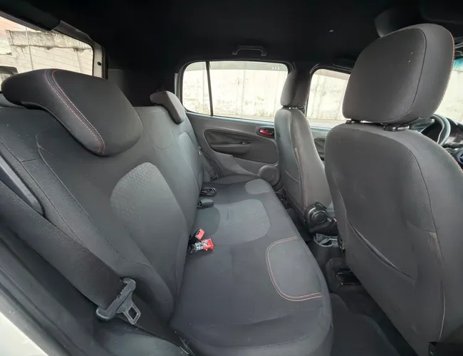 Imagem 20 – Uno 2015 1.4 Evo Sporting 8V Flex 4P Automatizado