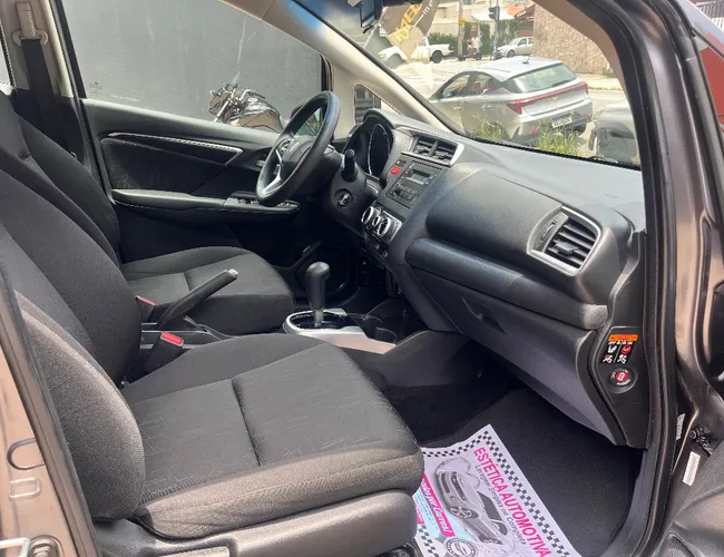 Imagem 5 – Fit 2017 1.5 Lx 16V Flex 4P Automático