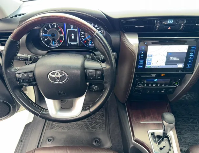 Imagem 9 – Hilux Sw4 2016 2.8 Srx 4X4 7 Lugares 16V Turbo Intercooler Diesel 4P Automático