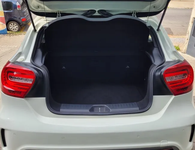 Imagem exterior do veículo Classe A 250 2.0 Tb Sport Aut. 2014 Classe A 250 2.0 Tb Sport Aut. 
